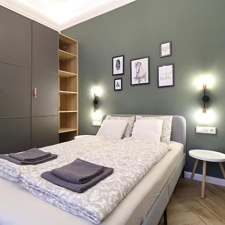 Apartment Nyugati Near Train Station Budapest